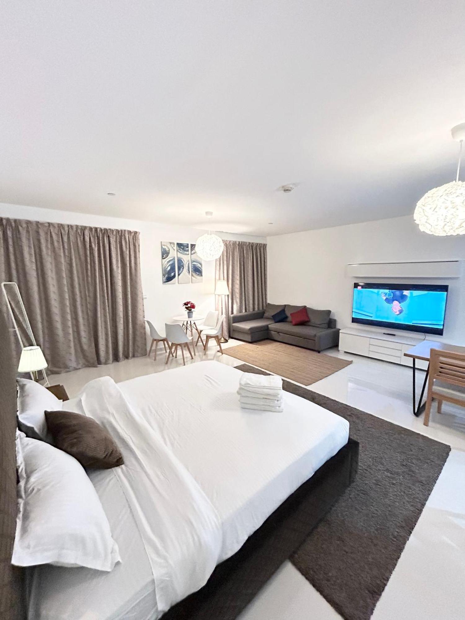 Seaside Spacious With Vibrant Vibes In Jbr By Sweet Homes Appartement Dubaï