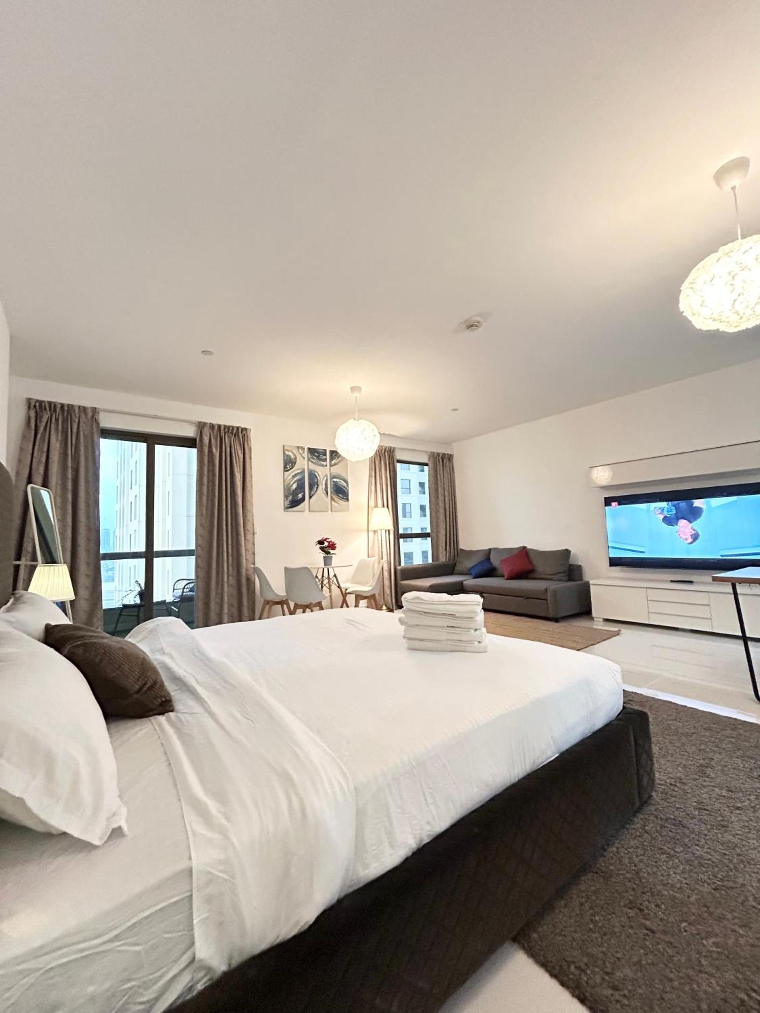 Appartement Seaside Spacious With Vibrant Vibes In Jbr By Sweet Homes *